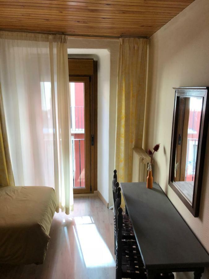 Hostal Di Verena Puigcerdà Εξωτερικό φωτογραφία