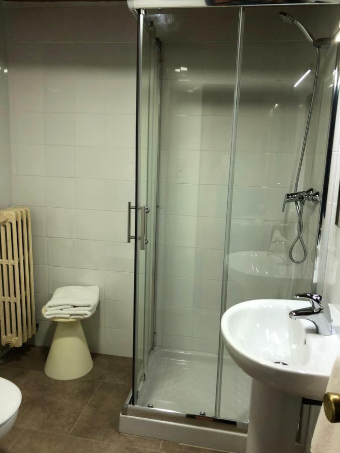 Hostal Di Verena Puigcerdà Εξωτερικό φωτογραφία