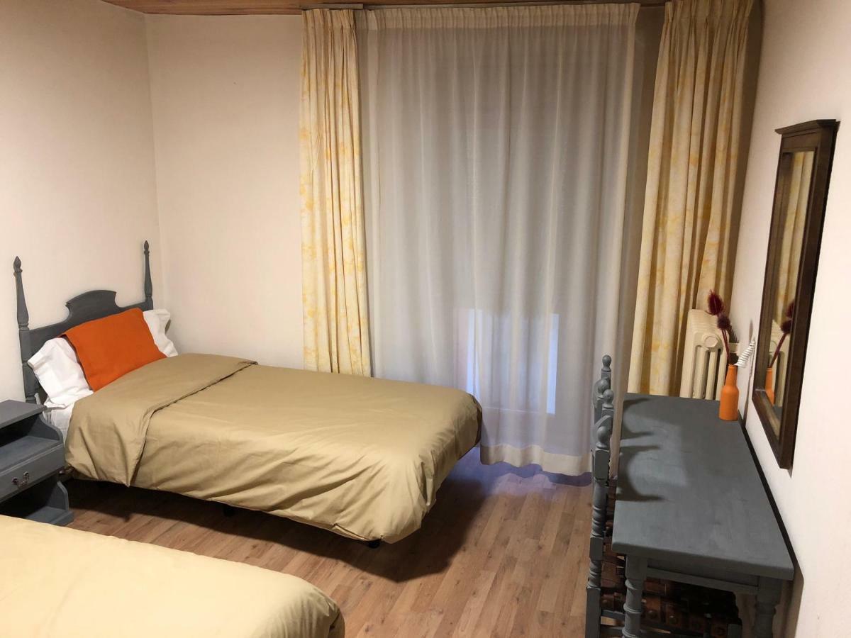 Hostal Di Verena Puigcerdà Εξωτερικό φωτογραφία